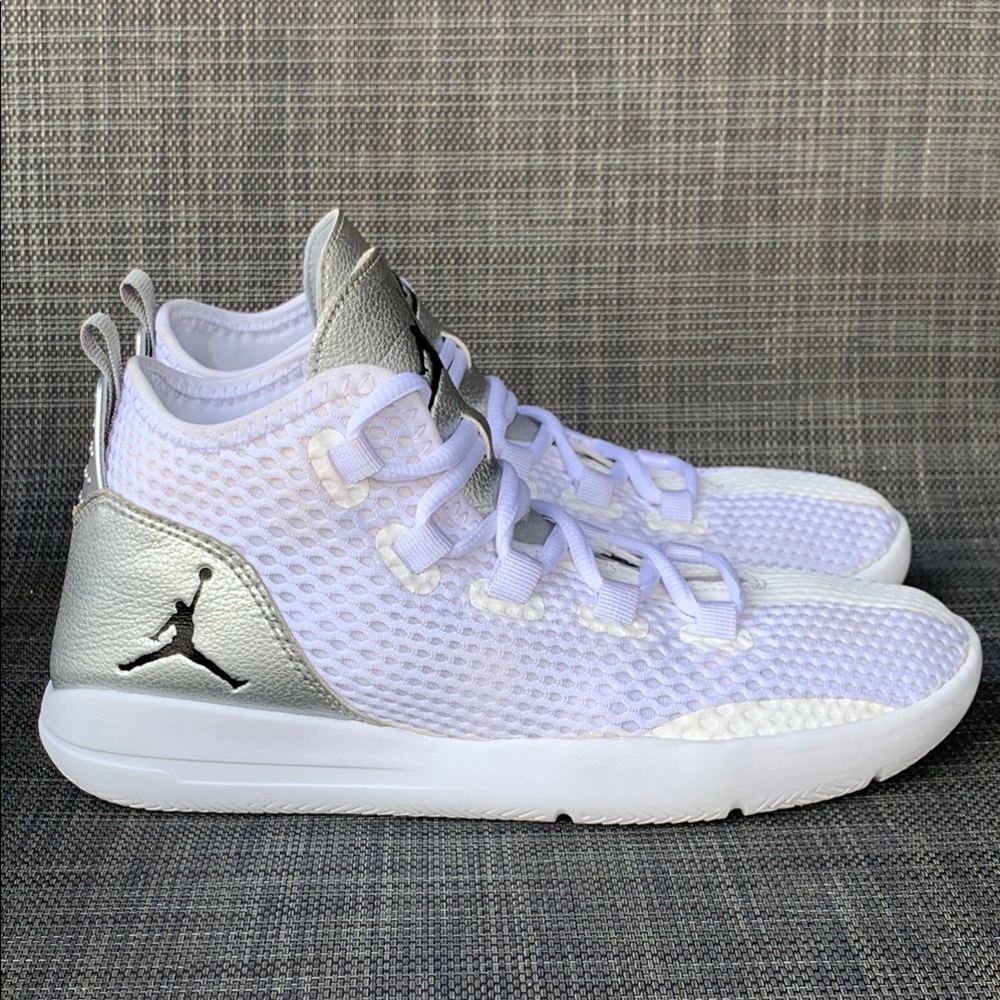 Jordan Reveal White Silver GS Sneakers High-Top 834126-100 Youth size 6.5